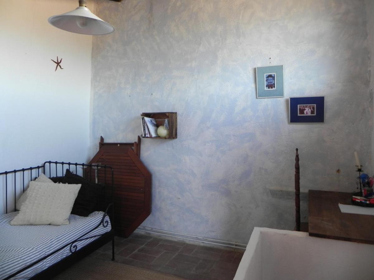 BAIX EMPORDÀ. Increíble casa en pueblo medieval Cruïlles Extérieur photo